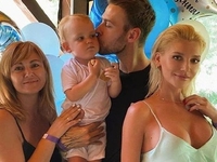 В Сети появились редкие фото, как Макс Барских крестил сына Миши Романовой