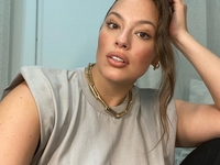 Полностью обнаженная: Эшли Грэм поразила откровенным фото