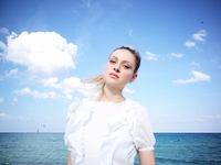 Невеста Бруклина Бекхэма в бикини устроила пикантную фотосессию под водой