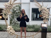 Похудевшая Адель продемонстрировала стройную фигуру в эфире телешоу