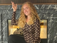 "Я одинокая женщина-кошка": Адель опровергла слухи о романе с Skepta