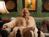 "Разве она не красива?": Шэрон Стоун показала фото 86-летней мамы