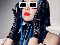 "Немного о пятнице": MARUV сверкнула округлившимся животиком в дерзком мини