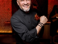 Редкий кадр: Эктор Хименес-Браво показал фото своей мамы