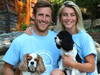 Не суждено: Джулианна Хаф подала на развод с мужем Бруксом Лайком