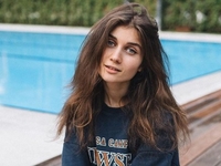 "Обманула всю страну": Jerry Heil показала, как стала лысой и поразила сеть