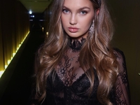 Беременная Роми Стрейд снялась полностью обнаженной