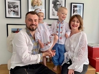 В розовой пижаме и на каблуках: Елена Кравец показала 4-летнюю дочь-модницу