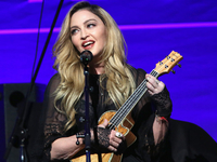 "Маленький ангел": Мадонна показала, какой красоткой была в детстве