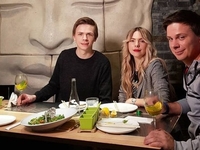 Дмитрий Комаров показал детские фото с братом и сестрой