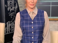 "Как согреться?": Топовая украинская певица без белья поразила сеть