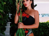 "Познакомлю вас с новым ребенком": Седокова показала счастливые кадры с Тиммой