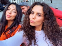 Настя Каменских показала, как развлекается с женой Позитива