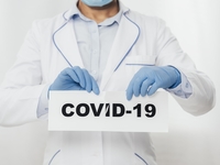 В какой стране человек заболел трижды COVID-19 и выжил