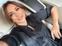 «Пора жениться уже»: Ани Лорак показала неожиданное фото с мужчиной