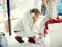 Несмотря на карантин: 5 мест, где можно покататься на коньках