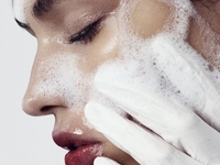 Незаменимая вещь: зачем зимой нужна пудра для умывания