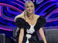 "Вареников рубанула": Полуголая Полякова показала, какую талию наела в карантин