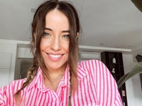 Платиновая блондинка: Надя Дорофеева поразила новым образом и показала грудь