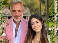 Возлюбленная "танцующего миллионера" показала свою маму