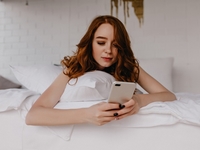 Названа причина, почему нужно отключать телефон на ночь