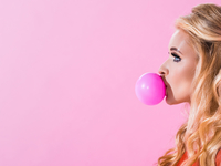 Как удалить жевательную резинку: 5 действенных лайфхаков