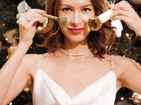 «Страшная»: жена Остапчука испугала фанатов своим внешним видом