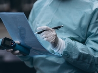 Ученые рассказали, почему маски не останавливают распространение COVID-19