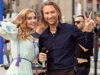 "Можно смотреть вечно": Олег Винник публично поздравил жену с днем рождения