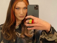 В нижнем белье: Белла Хадид оголила свое роскошное тело