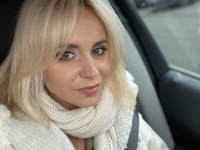 "Колядуем как умеем": Лилия Ребрик показала атмосферное видео с детьми и мужем