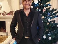 Александр Пономарев показал редкие фото с обеими дочерьми