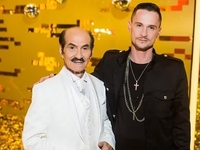 Сын Григория Чапкиса показал семейные фото с женой и детьми