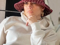 51-летняя Дженнифер Лопес показала свое лицо вблизи