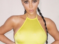 Горячий шоколад: Ким Кардашьян показывает, как носить один из самых модных оттенков 2021