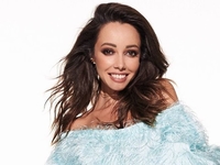 Екатерина Кухар поделилась пикантным фото в честь своего 39-летия