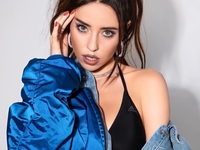 Надя Дорофеева восхитила сексуальными танцами на каблуках