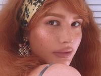 Редкий кадр: Певица-трансгендер Зианджа показала новое фото