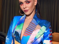 «Твоя улыбка бесподобна»: Юлия Санина восхитила фанатов своей красотой