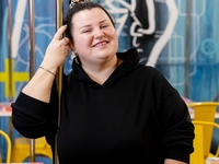 "Расплылась и взялась рубцом": Alyona Alyona впервые засветила неудачную татуировку