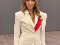 Катя Осадчая в стильном костюме показала, как проводила время в Дубае