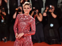 Невероятное сходство: Первое фото Кристен Стюарт в образе принцессы Дианы