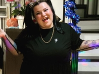 Alyona Alyona показала редкое селфи в купальнике