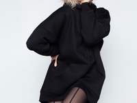 "Огонь!": Чуть пополневшая MARUV показала дерзкий образ в мини