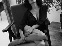 Даша Астафьева засветила грудь в прозрачном наряде