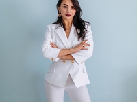 Илона Гвоздева поделилась трогательным фото с мужем и детьми