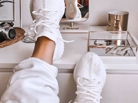 Как ухаживать за белой обувью: 5 универсальных советов