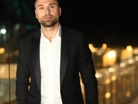 Экс-холостяк Макс Михайлюк показал романтичные фото с беременной девушкой