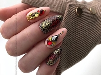 5 безвкусных вариантов маникюра, которые выходят из моды