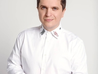 "Я счастлив": Анатолий Анатолич объявил о третьей беременности жены